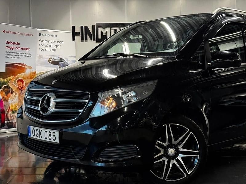 Begagnad Mercedes V220 163 HK (119 kW) 2016 Svart Minibuss