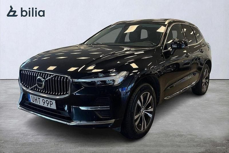 Svart Begagnad 2022 Volvo XC60 Core SUV | 399 900 kr (Bra pris) - Bild 1/3