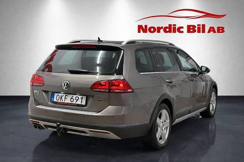 Begagnad VW Golf Alltrack 184 HK (135 kW) 2017 Grå Kombi