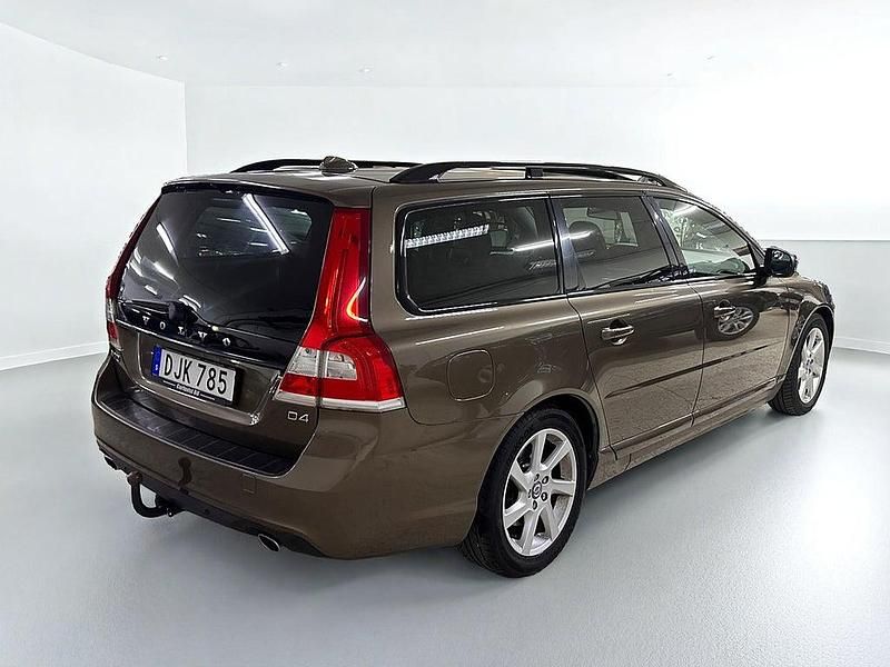 Begagnad Volvo V70 Dynamic 181 HK (133 kW) 2014 Brun Kombi