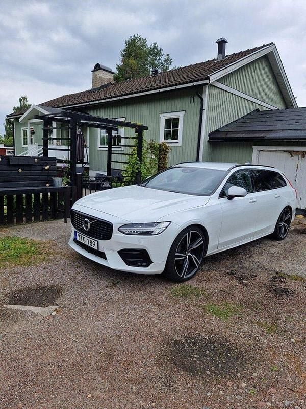 Vit Begagnad 2019 Volvo V90 R-Design Kombi | 235 000 kr (Bra pris) - Bild 1/4
