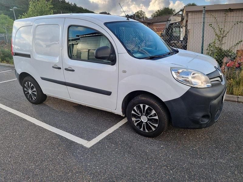 Vit Begagnad 2014 Renault Kangoo | 32 000 kr - Bild 1/4