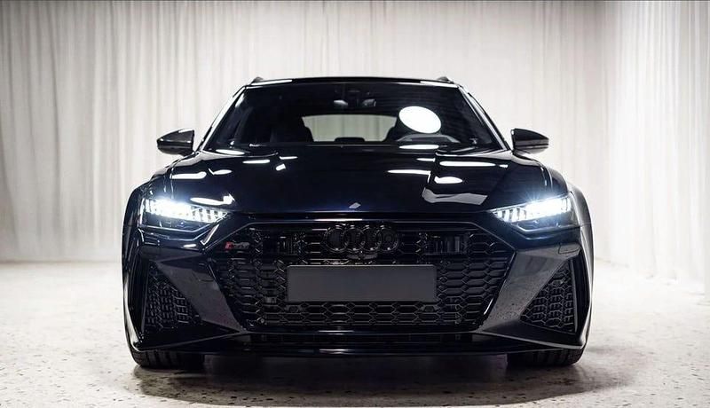 Begagnad Audi RS6 Performance 630 HK (463 kW) 2023 Svart Kombi