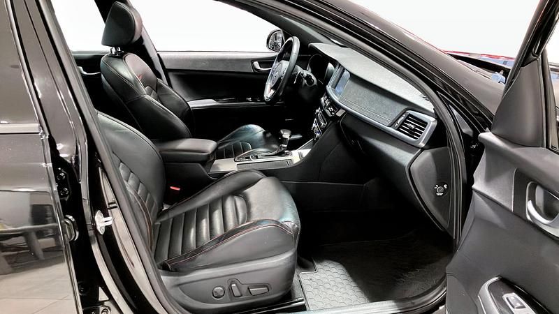 Begagnad Kia Optima Turbo 245 HK (180 kW) 2017 Svart Sedan