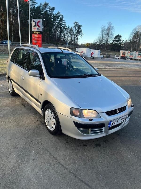 Begagnad Mitsubishi Space Star 111 HK (81 kW) 2004 Minibuss