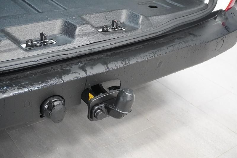 Ny Ford E-Transit 2026 Vit Van