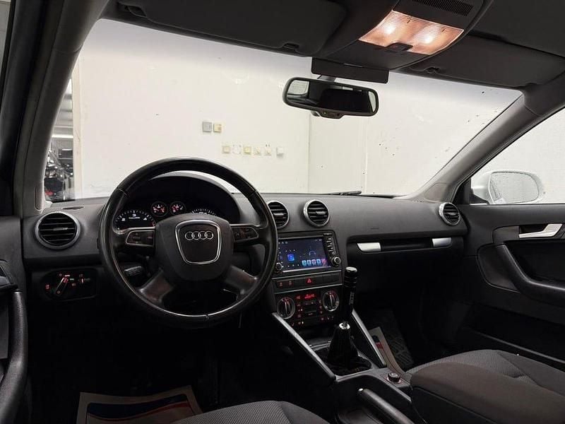 Begagnad Audi A3 Attraction 105 HK (77 kW) 2013 Vit