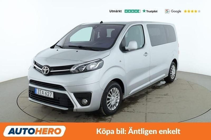 Silver Begagnad 2018 Toyota Proace Verso Kombi | 224 000 kr (Marknadspris) - Bild 1/4