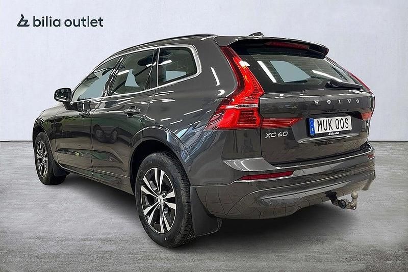 Begagnad Volvo XC60 Momentum 197 HK (144 kW) 2021 Grå SUV