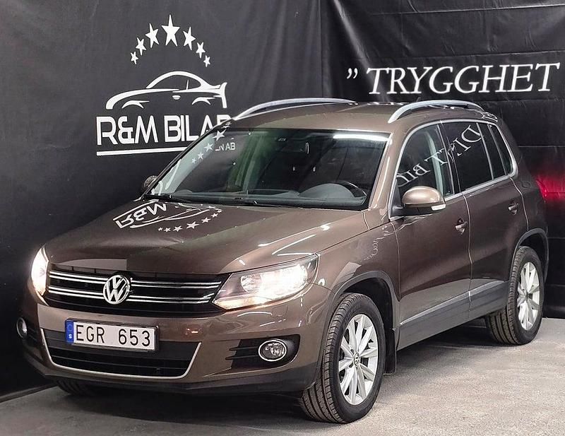Brun Begagnad 2013 VW Tiguan SUV | 94 800 kr (Superpris) - Bild 1/4