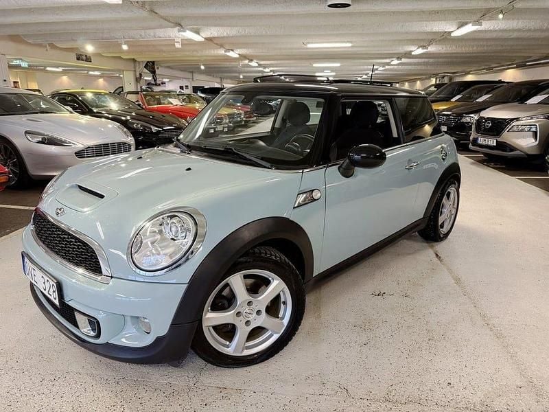 Ice blue Begagnad 2012 Mini Cooper SD Halvkombi | 79 900 kr - Bild 1/4