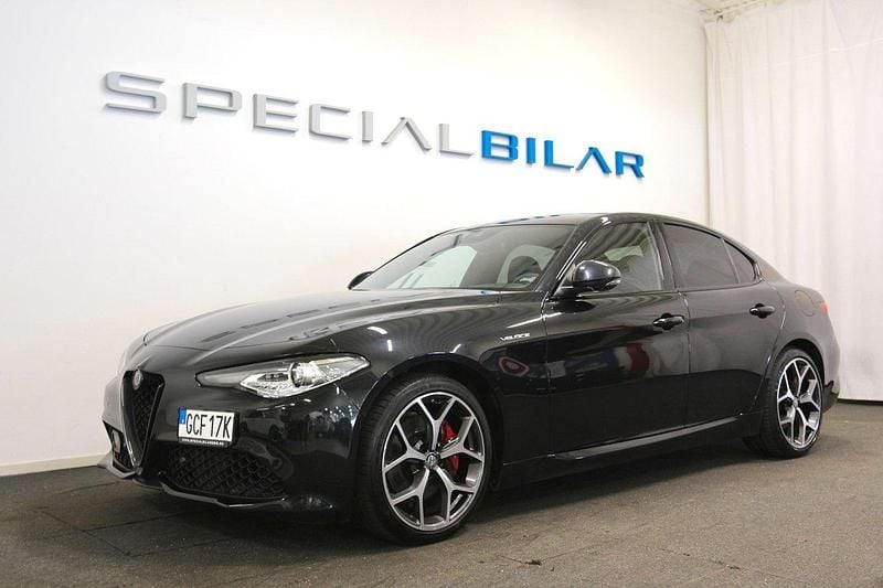 Svart Begagnad 2019 Alfa Romeo Giulia Veloce Sedan | 269 000 kr - Bild 1/4