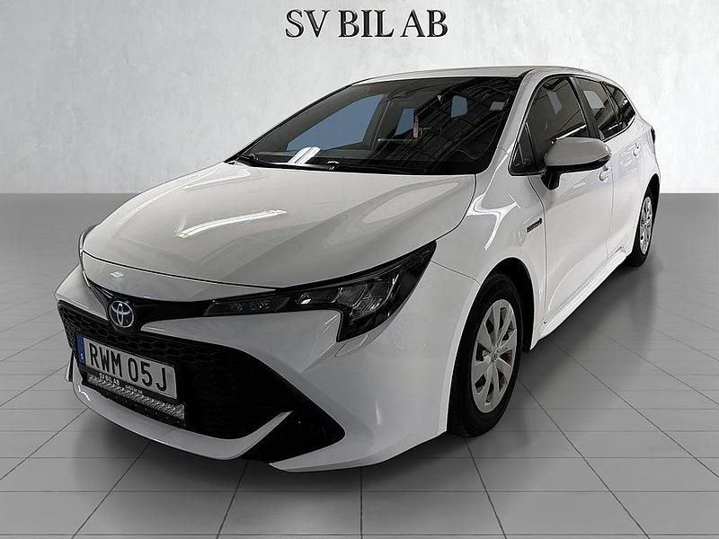Vit Begagnad 2020 Toyota Corolla Life Kombi | 204 900 kr (Marknadspris) - Bild 1/4