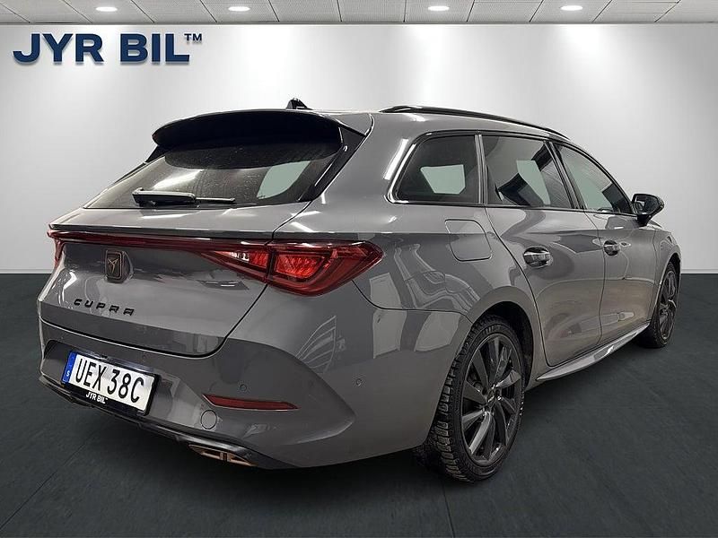 Begagnad Cupra Leon 150 HK (110 kW) 2020 Mörkgrå Kombi