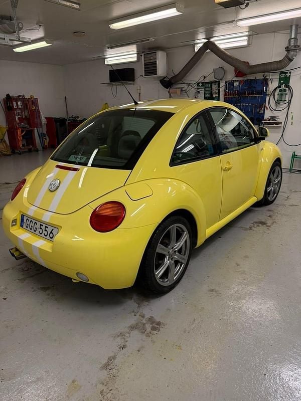 Begagnad VW New Beetle 116 HK (85 kW) 1999 Halvkombi