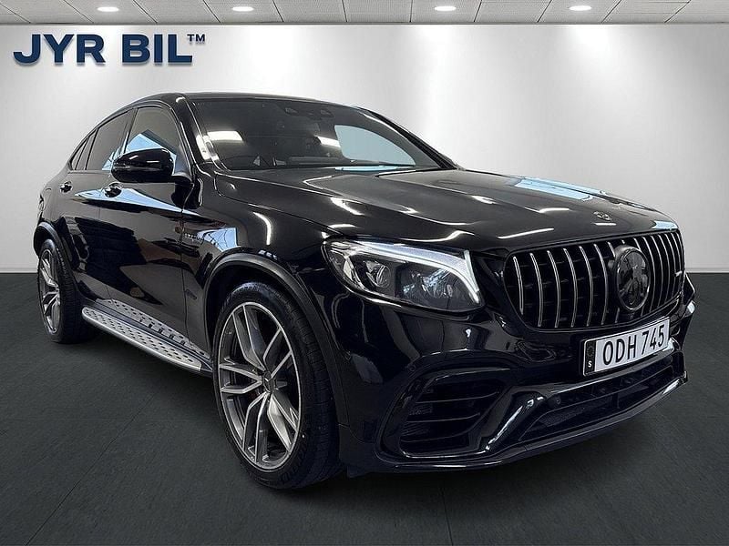 Svart Begagnad 2018 Mercedes GLC63 AMG AMG Sportkupé | 529 000 kr (Lite dyr) - Bild 1/4