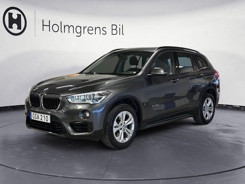 Begagnad BMW X1 Sport Line 190 HK (139 kW) 2017 Grå SUV