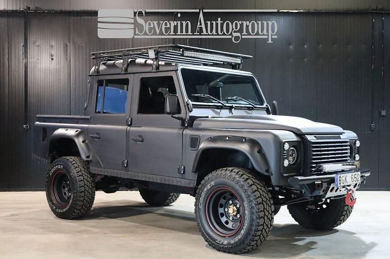 Svart Begagnad 2008 Land Rover Defender SE SUV | 795 000 kr - Bild 1/4