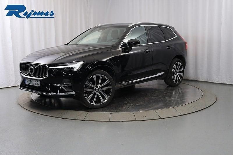 Svart Begagnad 2025 Volvo XC60 Plus SUV | 579 900 kr (Lite dyr) - Bild 1/4