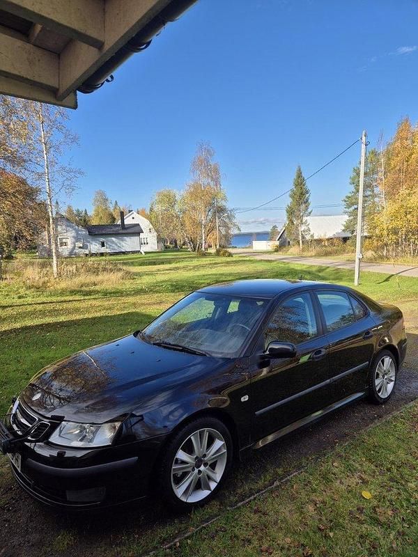 Begagnad 2005 Saab 9-3 Linear Sedan | 23 900 kr (Marknadspris) - Bild 1/4