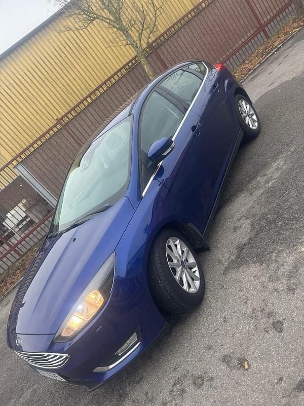 Begagnad 2016 Ford Focus Halvkombi | 67 900 kr (Bra pris) - Bild 1/4