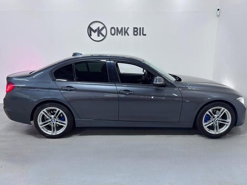Begagnad BMW 320 Sport Line 184 HK (135 kW) 2012 Grå Sedan