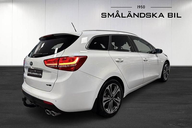 Begagnad Kia Ceed Sportswagon GT-Line 136 HK (100 kW) 2016 Vit Kombi