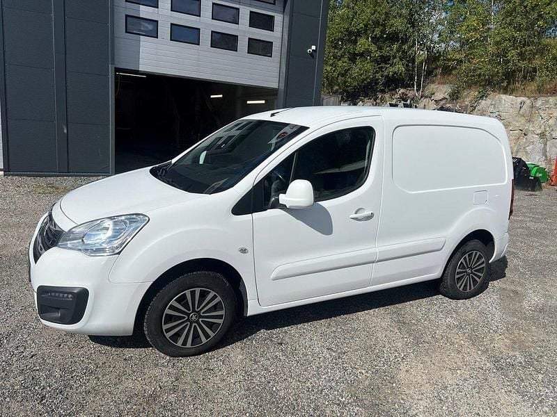 Begagnad 2018 Peugeot Partner Minibuss | 80 000 kr (Bra pris) - Bild 1/4