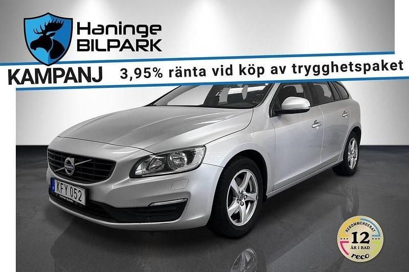 Silver Begagnad 2015 Volvo V60 Kinetic Kombi | 129 995 kr (Bra pris) - Bild 1/3