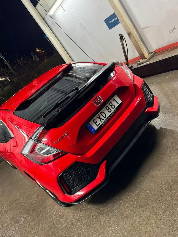 Begagnad Honda Civic 120 HK (88 kW) 2018 Halvkombi