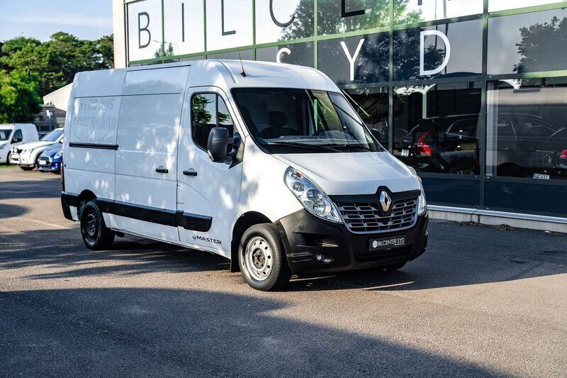 Vit Begagnad 2017 Renault Master Van | 169 900 kr (Superpris) - Bild 1/4