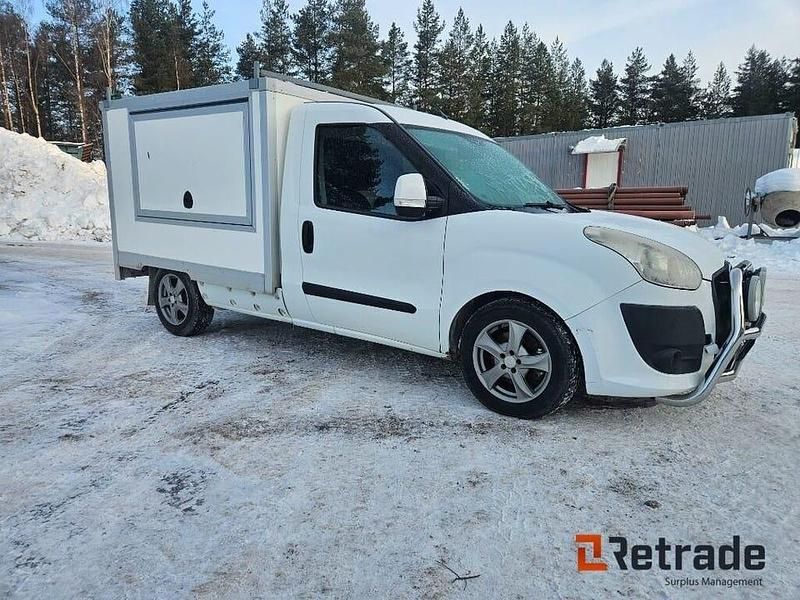 Begagnad Fiat Doblò 90 HK (66 kW) 2012 Vit Minibuss