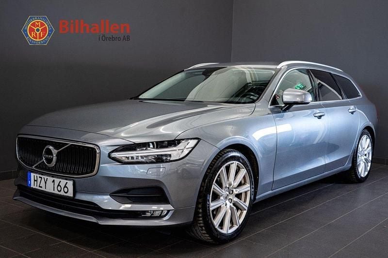 Grå Begagnad 2017 Volvo V90 Momentum Kombi | 219 900 kr (Marknadspris) - Bild 1/4