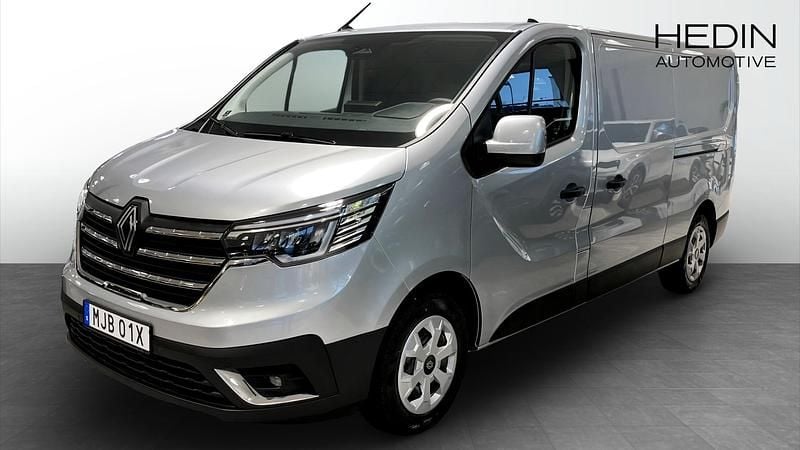 Grå Ny 2025 Renault Trafic Minibuss | 447 375 kr - Bild 1/4
