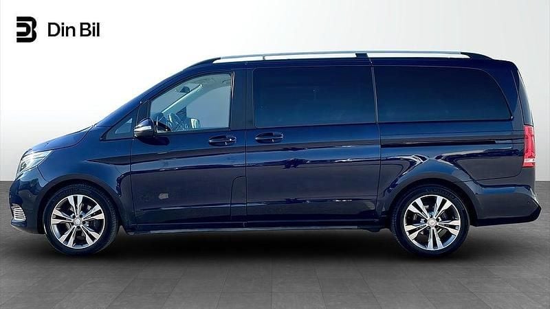 Begagnad Mercedes V220 163 HK (119 kW) 2015 Blå Minibuss