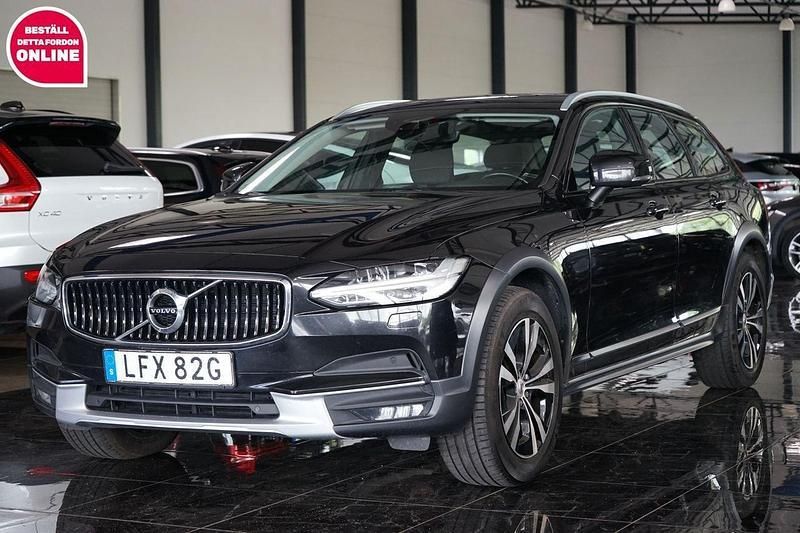 Svart Begagnad 2019 Volvo V90 CC Momentum Kombi | 254 500 kr (Bra pris) - Bild 1/4