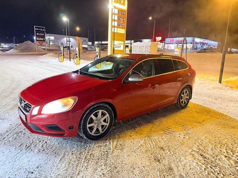 Begagnad 2011 Volvo V60 Kombi | 88 000 kr (Marknadspris) - Bild 1/4