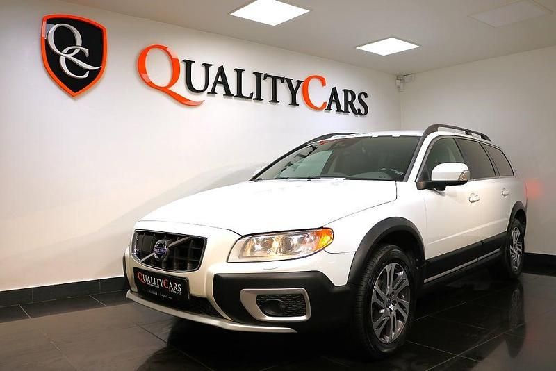 Vit Begagnad 2013 Volvo XC70 Kombi | 129 000 kr (Marknadspris) - Bild 1/4