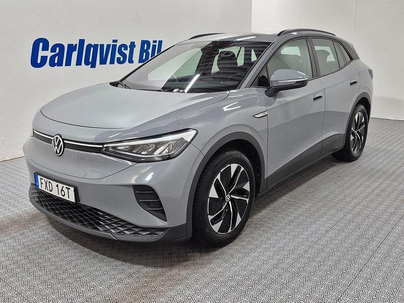 Grå (moonstone grey) Begagnad 2022 VW ID.4 Pro Performance SUV | 339 000 kr (Marknadspris) - Bild 1/4