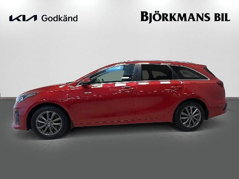 Begagnad Kia Ceed Advance 105 HK (77 kW) 2021 /aa9/ infra red m Halvkombi