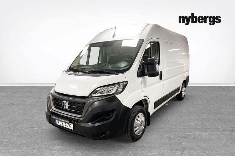 Vit Begagnad 2024 Fiat Ducato Van | 399 900 kr - Bild 1/4