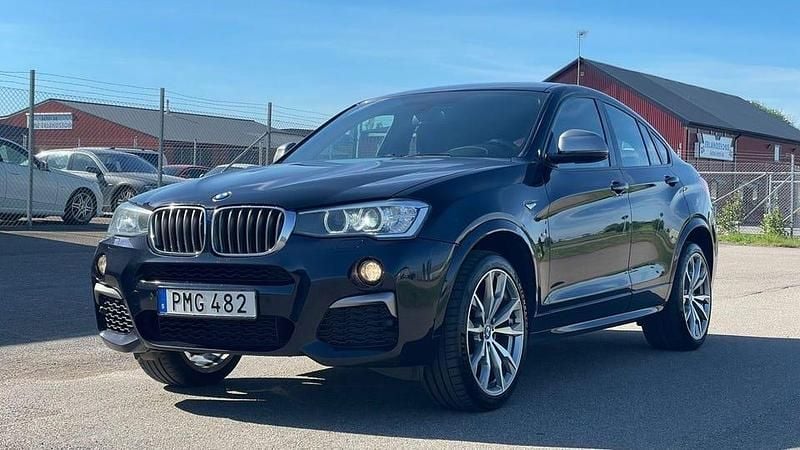 Svart Begagnad 2017 BMW X4 M Sport SUV | 279 500 kr (Marknadspris) - Bild 1/4