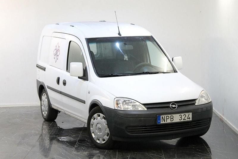 Vit Begagnad 2008 Opel Combo Minibuss | 18 900 kr (Marknadspris) - Bild 1/4