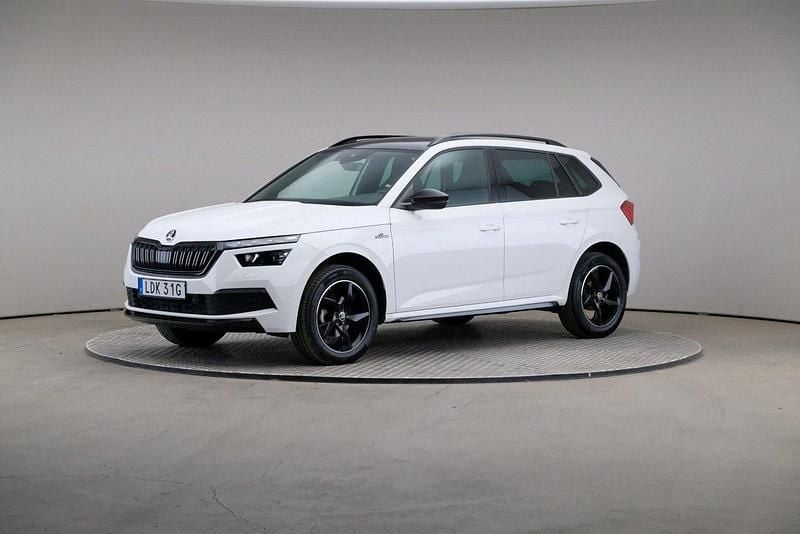 Vit Begagnad 2021 Skoda Kamiq Monte Carlo SUV | 229 000 kr (Marknadspris) - Bild 1/4