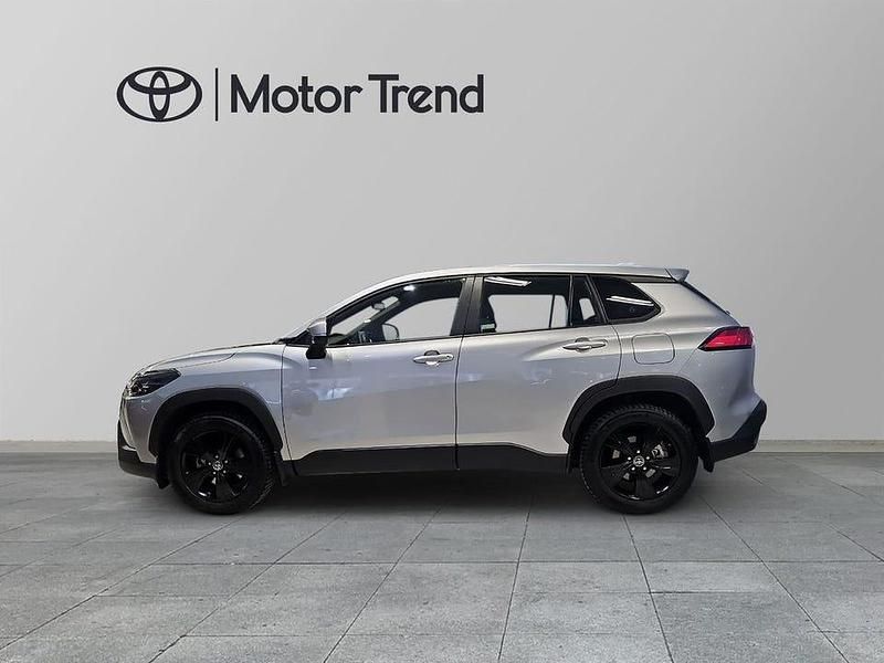 Begagnad Toyota Corolla Cross Active 200 HK (147 kW) 2023 Silver SUV