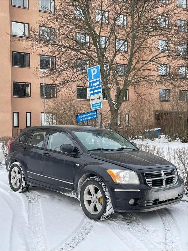 Svart Begagnad 2010 Dodge Caliber SUV | 42 000 kr (Lite dyr) - Bild 1/4