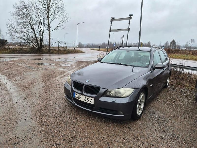 Begagnad 2006 BMW 325 Kombi | 49 000 kr (Marknadspris) - Bild 1/3