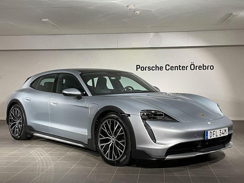 Silver Begagnad 2024 Porsche Taycan Cross Turismo Sedan | 1 129 000 kr (Dyr) - Bild 1/4