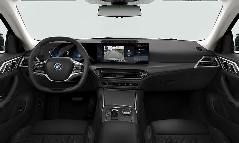 Begagnad BMW i4 Shadowline 295 kW (402 HK) 2024 Svart Sedan