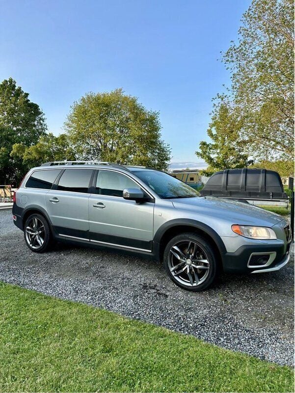 Grå Begagnad 2009 Volvo XC70 Ocean Race SUV | 70 000 kr (Bra pris) - Bild 1/3